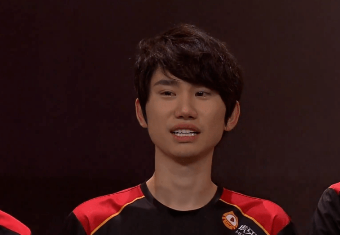 包含Doinb在FPX比赛中关键助攻，连败引发热议！的词条